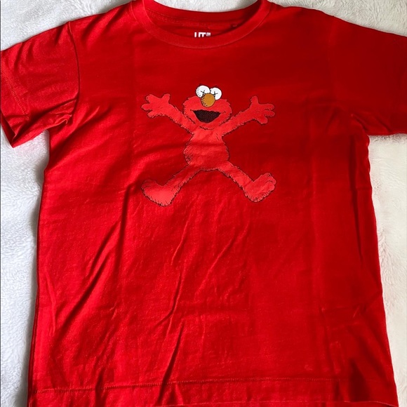 Sesame Street x kaws uniqlocanada baby tee - Picture 5 of 9